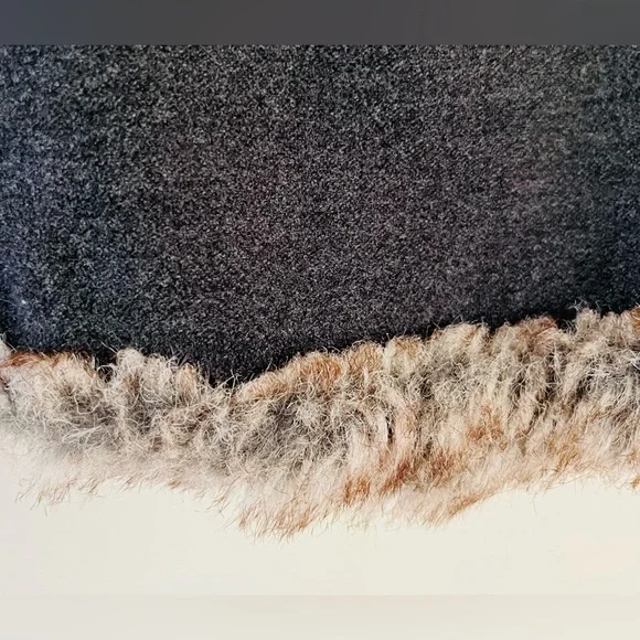 J Jill Vest Grey With Faux Fur Collar. - Picture 9 of 10